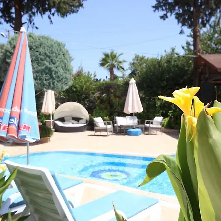 Апарт-отель Cennet Битез