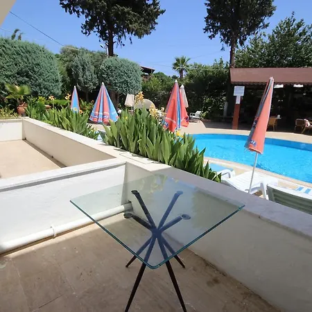 Aparthotel Cennet 2*
